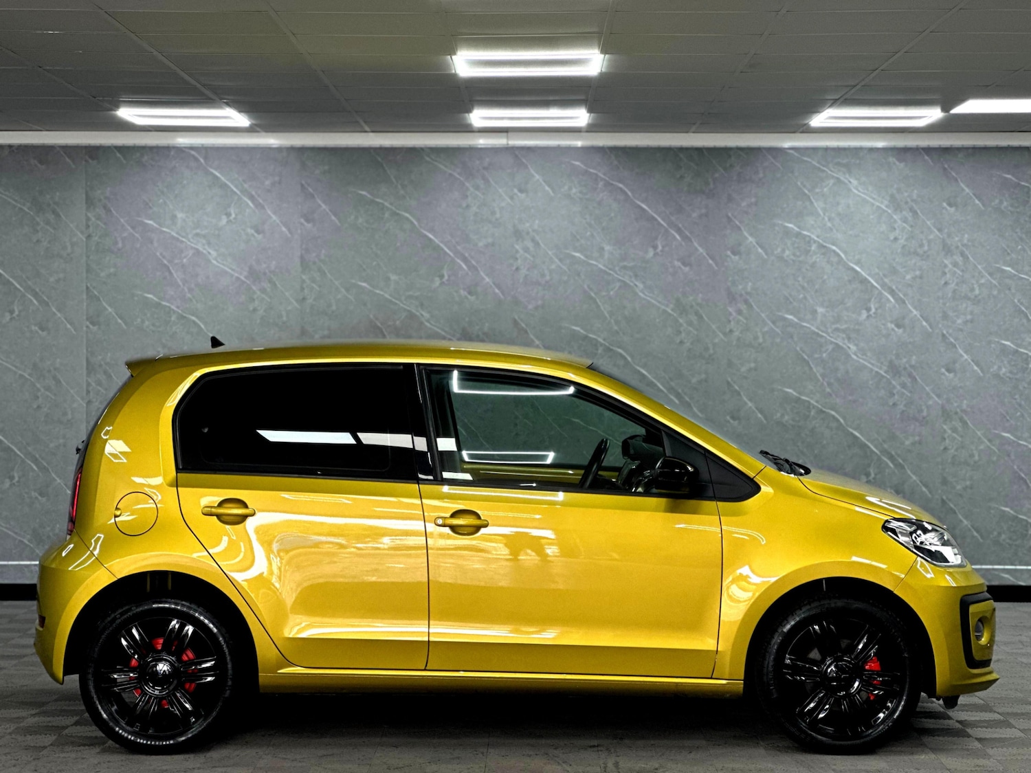 Used Volkswagen up! 2025 for sale - 76135803: Photo 31