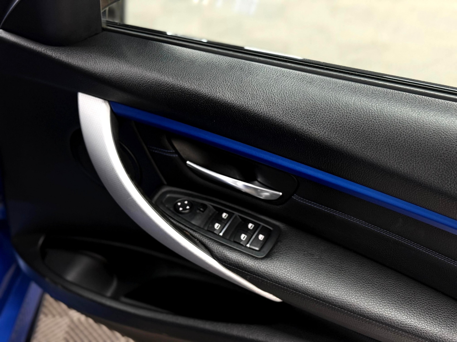 Used BMW 3 Series 2017 for sale - 76948780: Photo 10