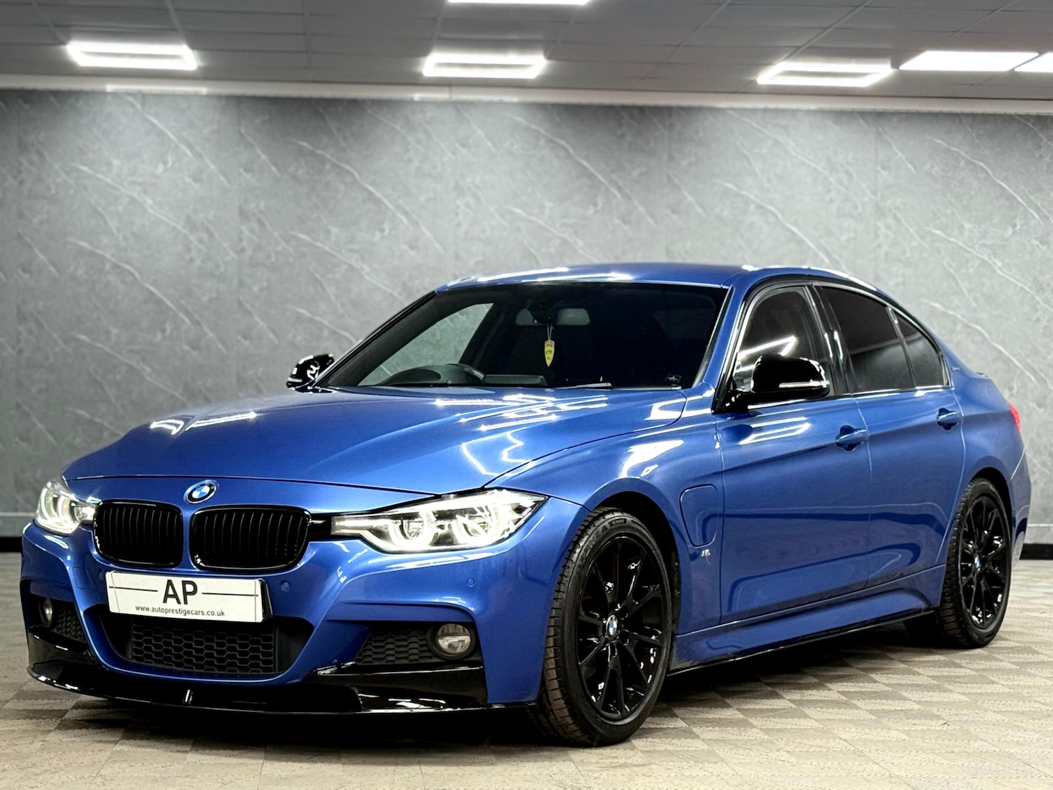 Used BMW 3 Series 2017 for sale - 76948780: Photo 17