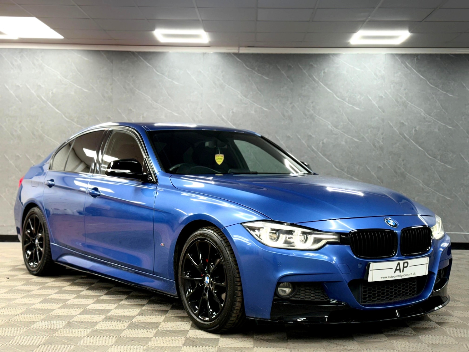 Used BMW 3 Series 2017 for sale - 76948780: Photo 4