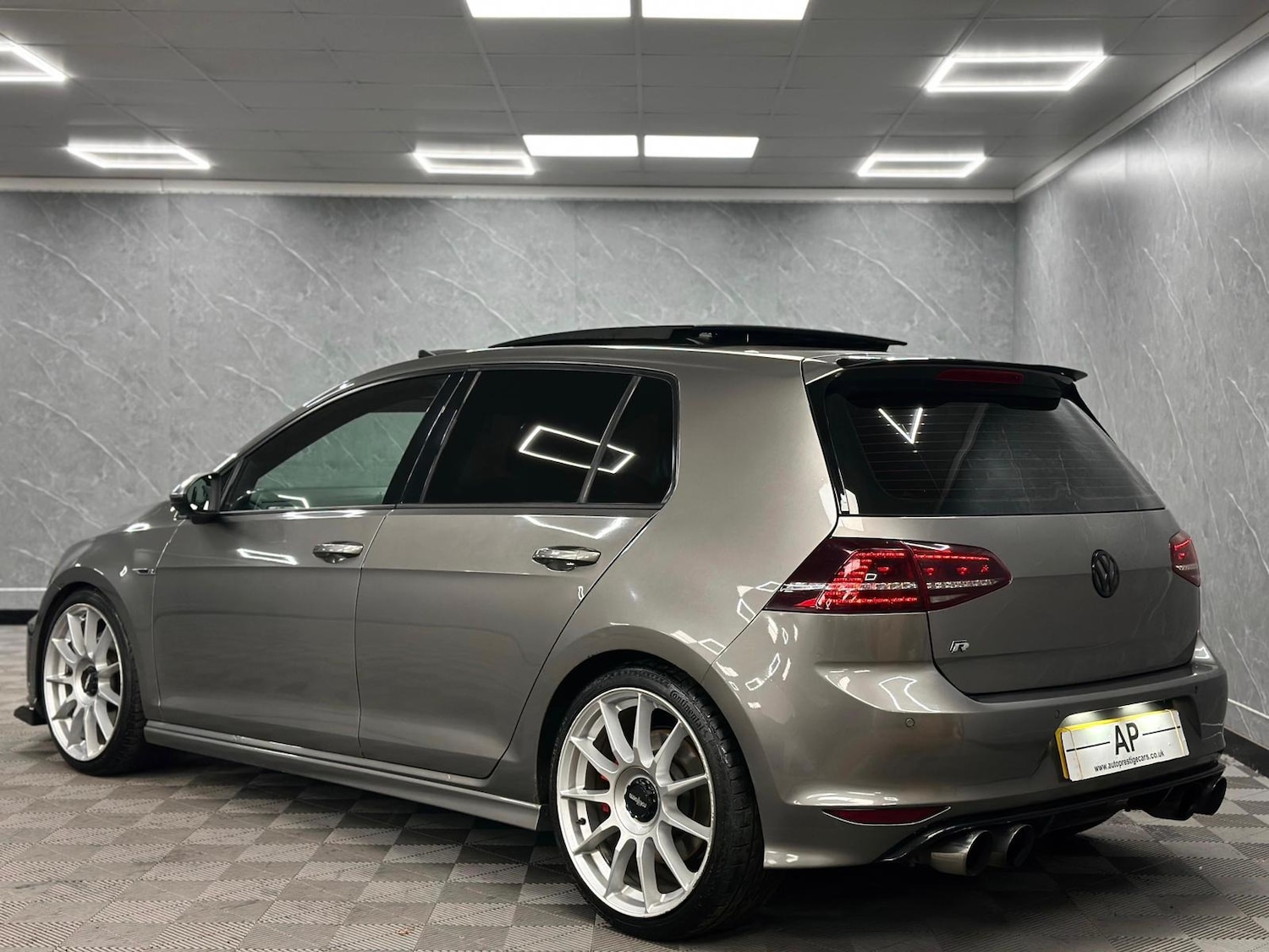 Used Volkswagen Golf 2014 for sale - 76885193: Photo 24