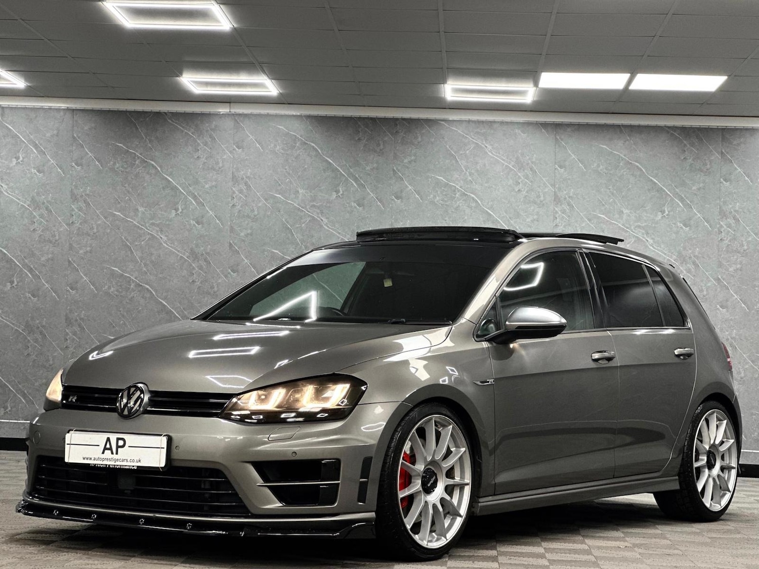 Used Volkswagen Golf 2014 for sale - 76885193: Photo 32