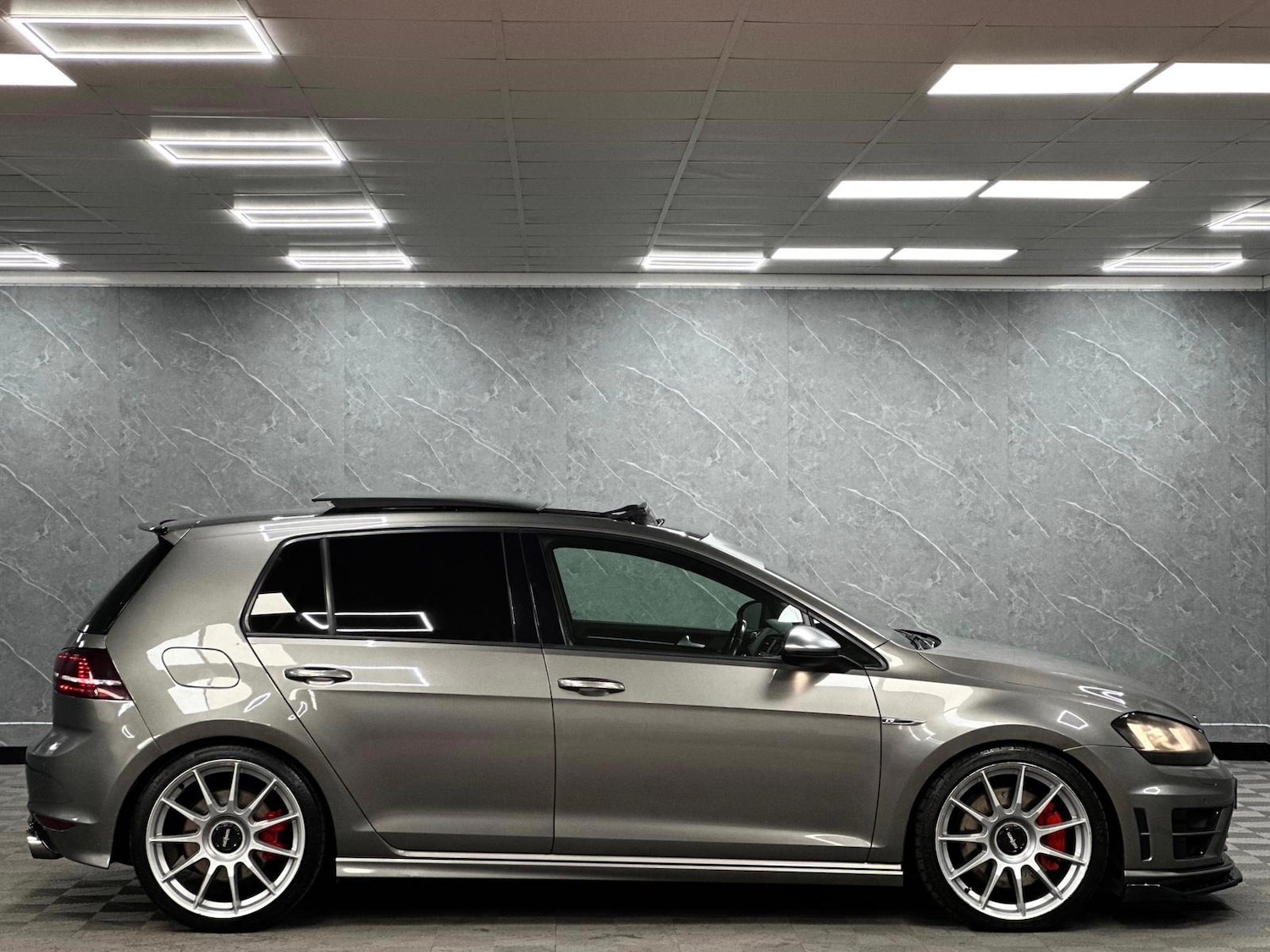 Used Volkswagen Golf 2014 for sale - 76885193: Photo 4