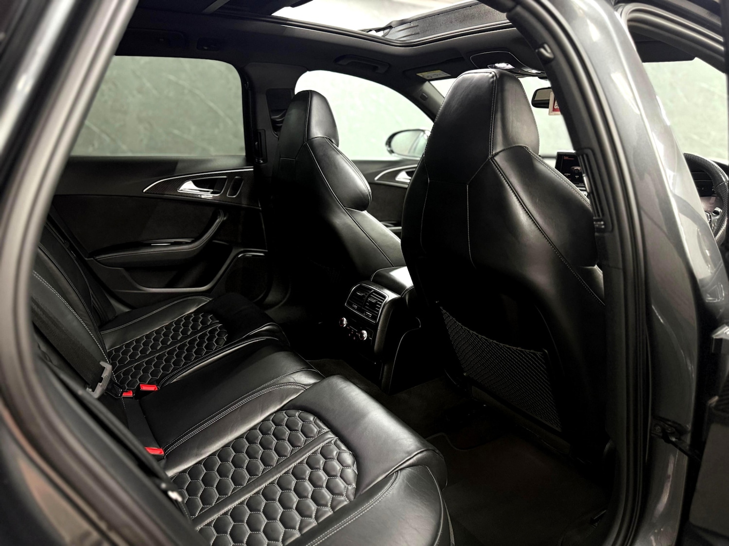 Used Audi RS6 2018 for sale - 77204911: Photo 13