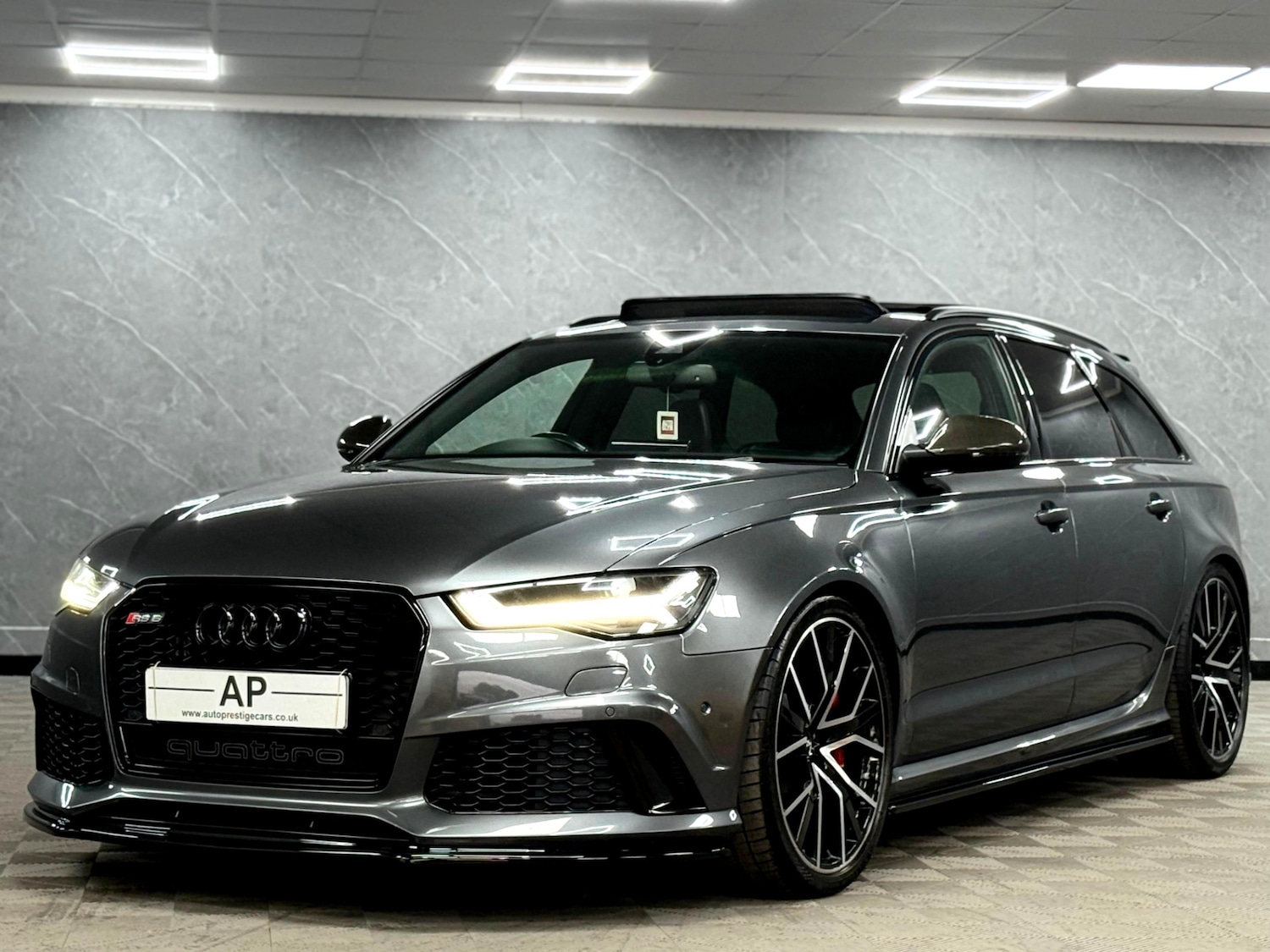 Used Audi RS6 2018 for sale - 77204911: Photo 16