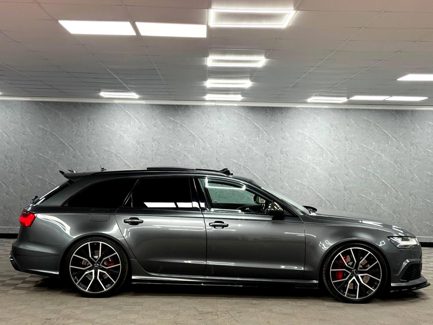 Used Audi RS6 2018 for sale - 77204911: Photo 29