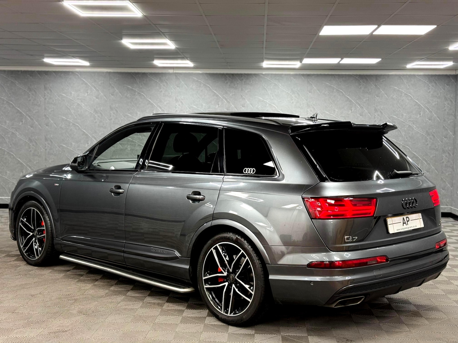 Used Audi Q7 2018 for sale - 77201490: Photo 10