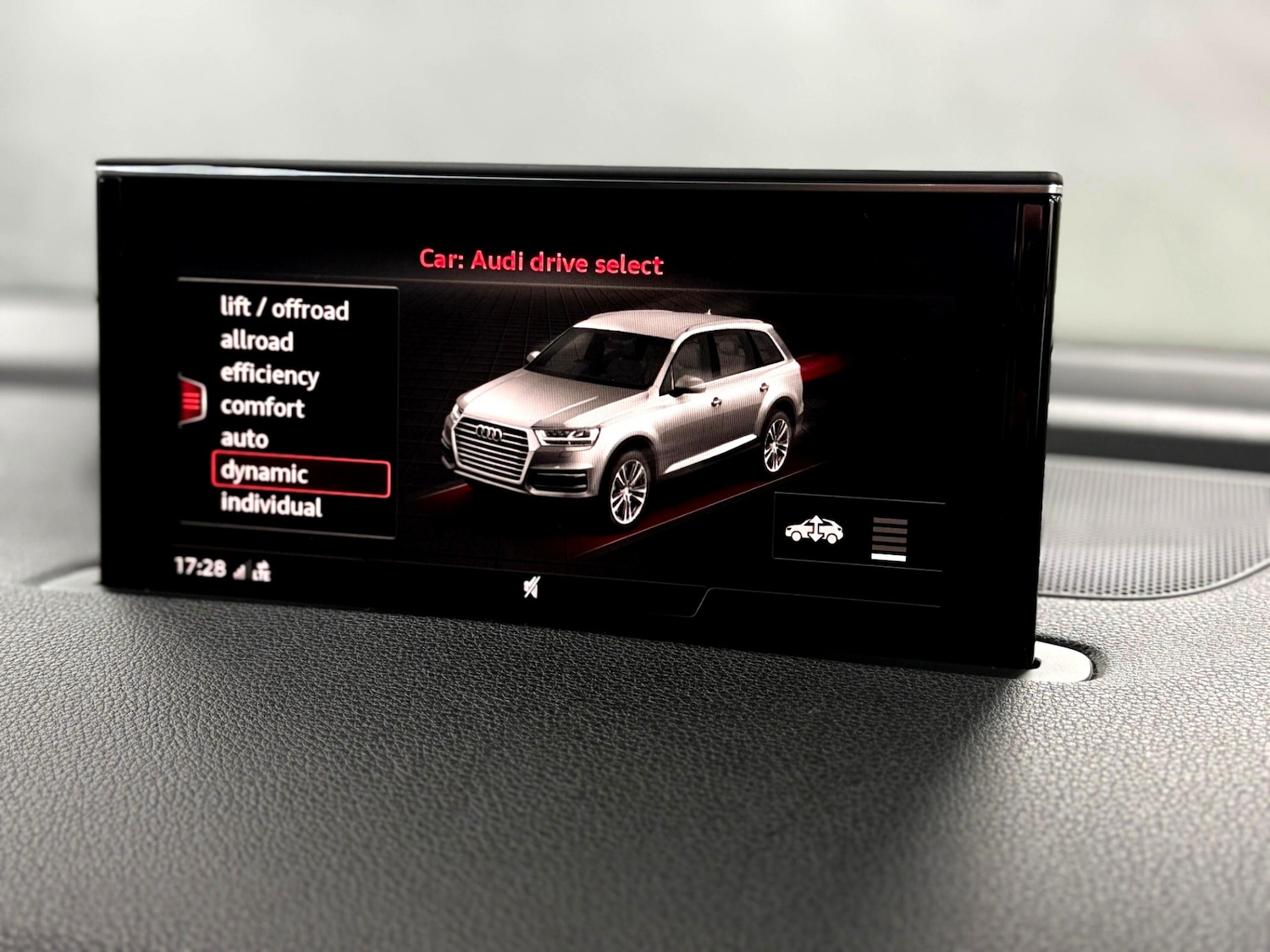 Used Audi Q7 2018 for sale - 77201490: Photo 13