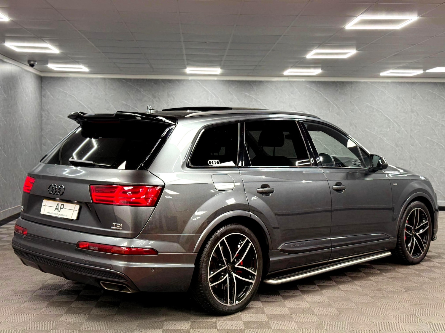 Used Audi Q7 2018 for sale - 77201490: Photo 34