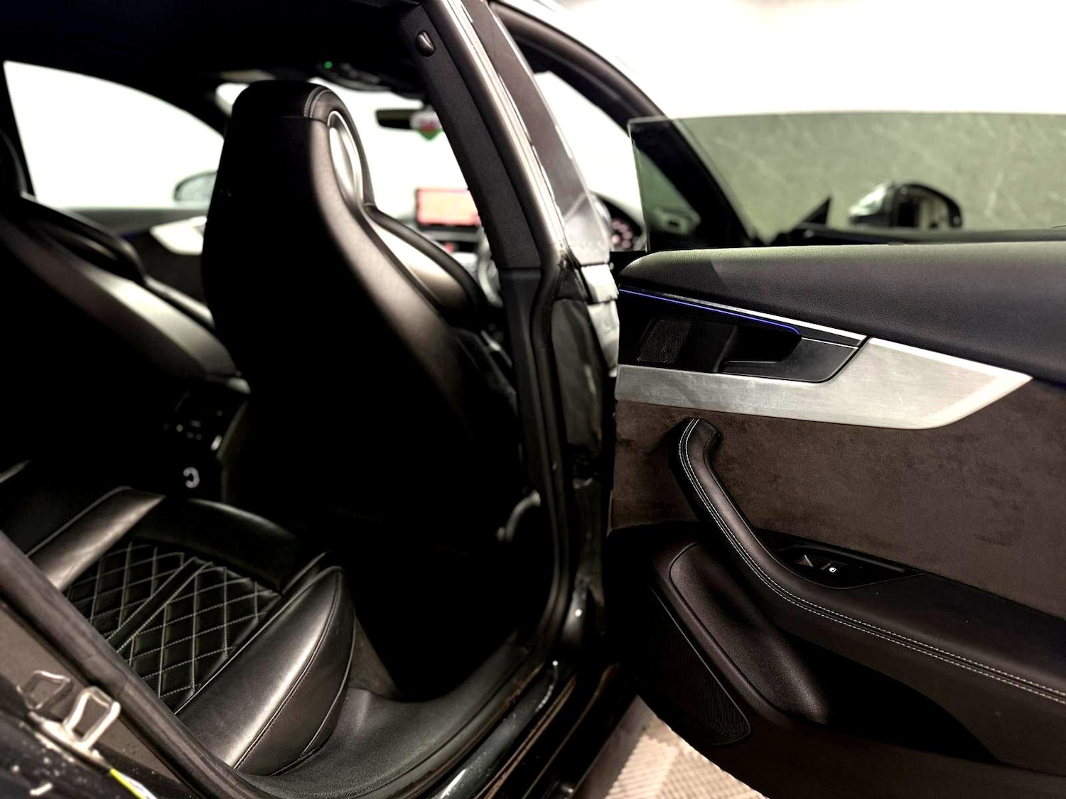 Used Audi S5 2018 for sale - 77484652: Photo 14