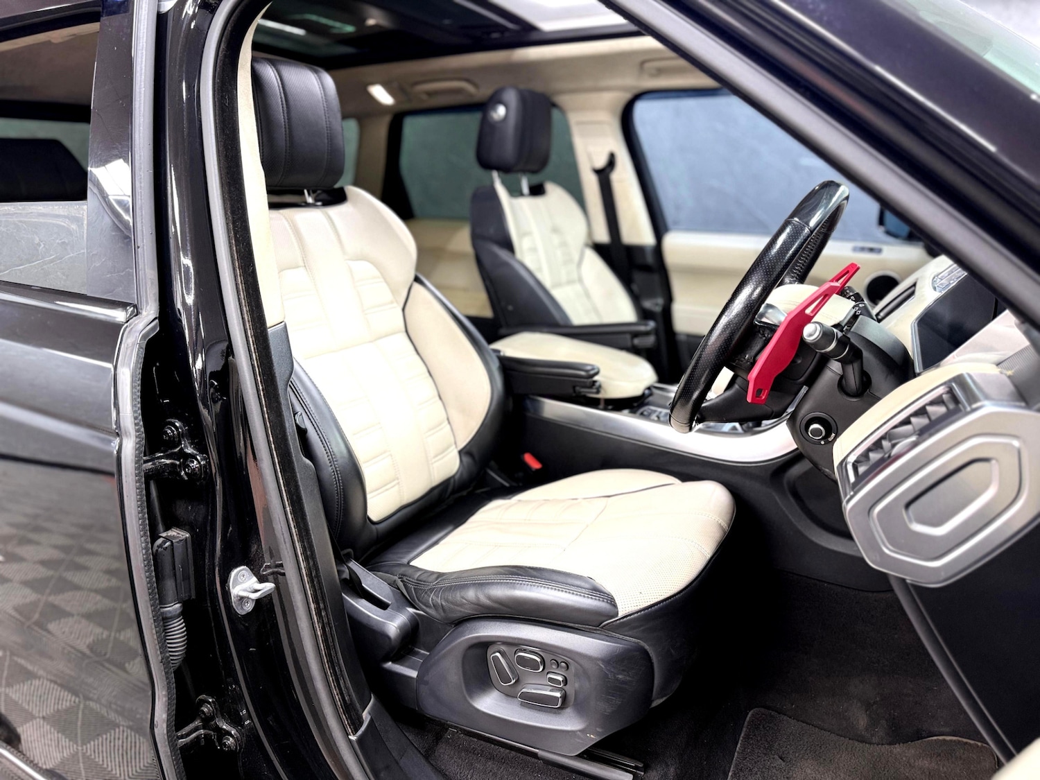 Used Land Rover Range Rover Sport 2014 for sale - 76950781: Photo 32