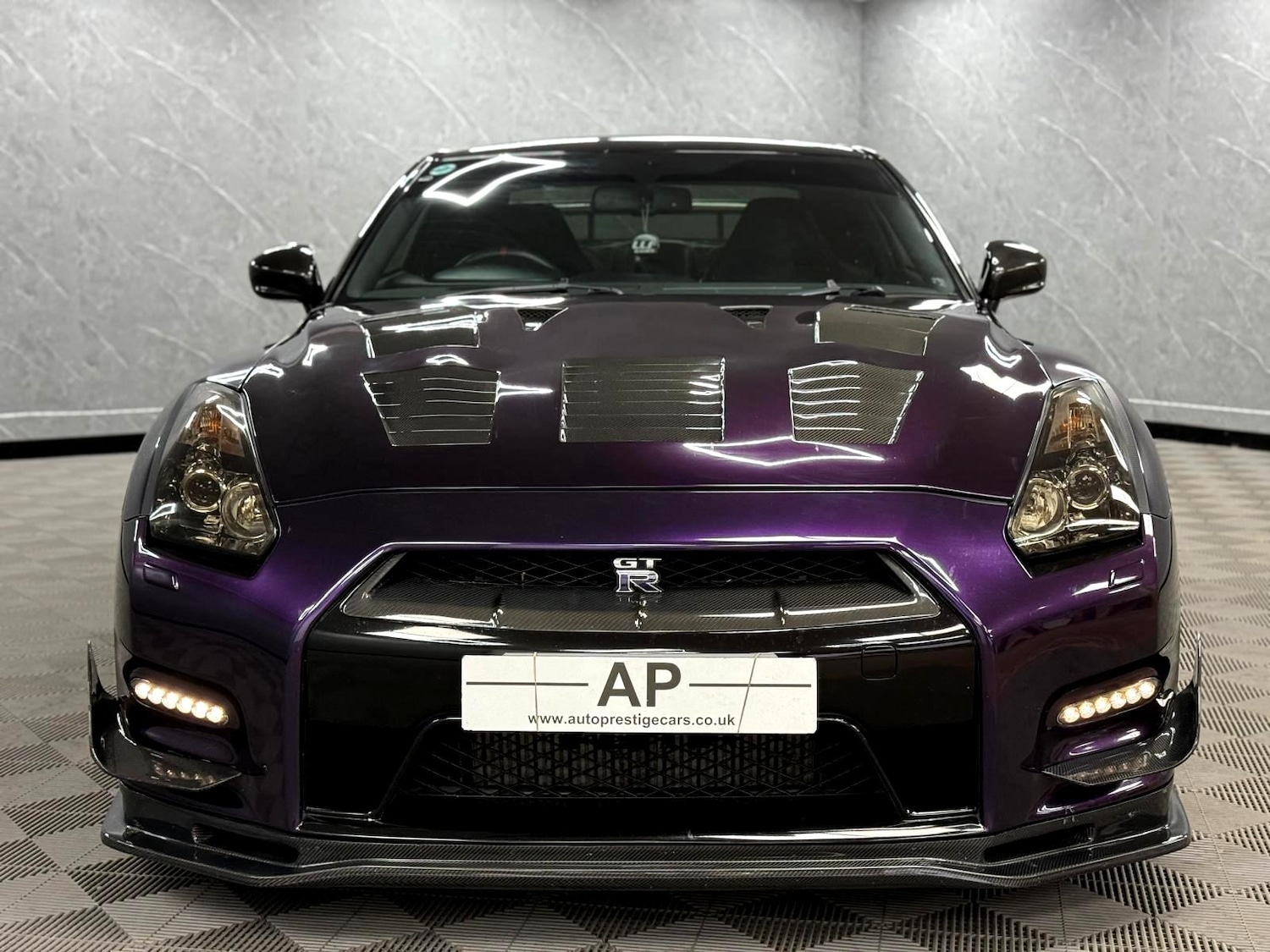 Used Nissan GT-R 2011 for sale - 76759791: Photo 10