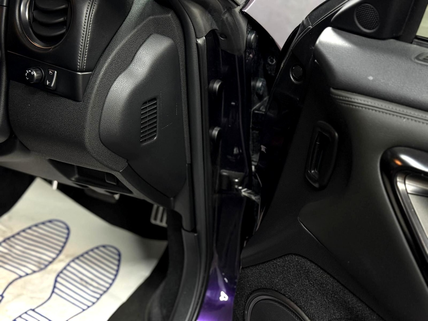 Used Nissan GT-R 2011 for sale - 76759791: Photo 31