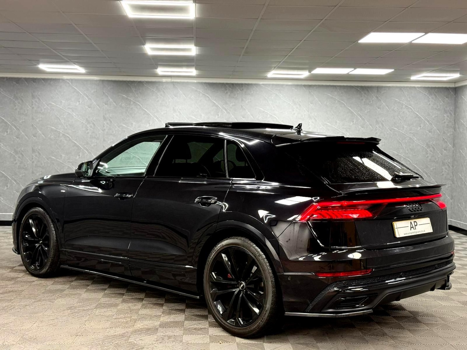 Used Audi Q8 2020 for sale - 76759250: Photo 30