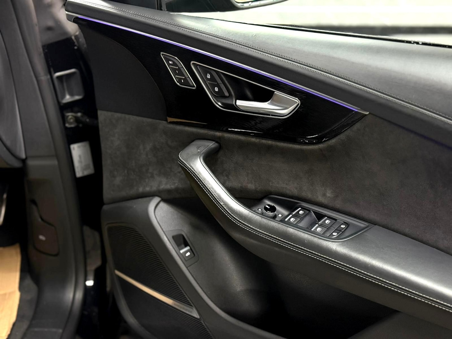 Used Audi Q8 2020 for sale - 76759250: Photo 32