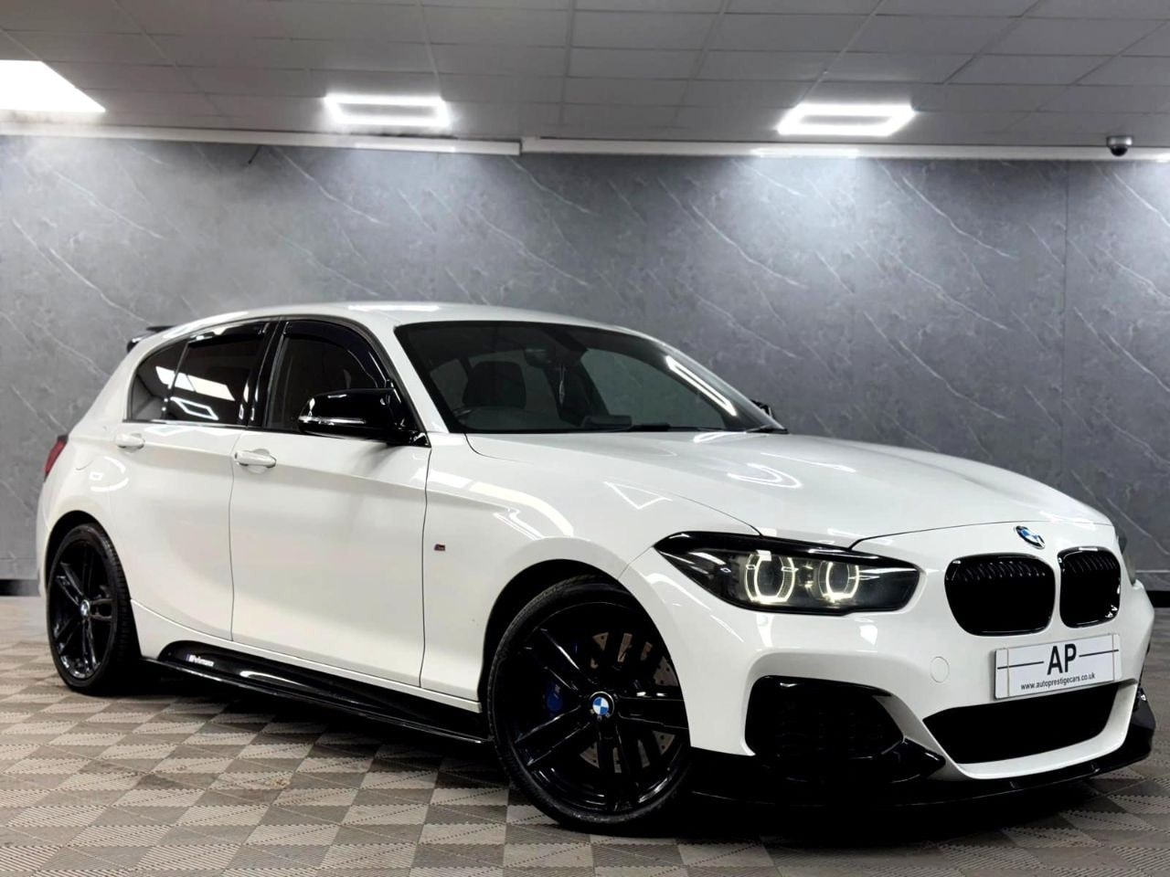 Used BMW 1 Series 2018 for sale - 76625775: Photo 2