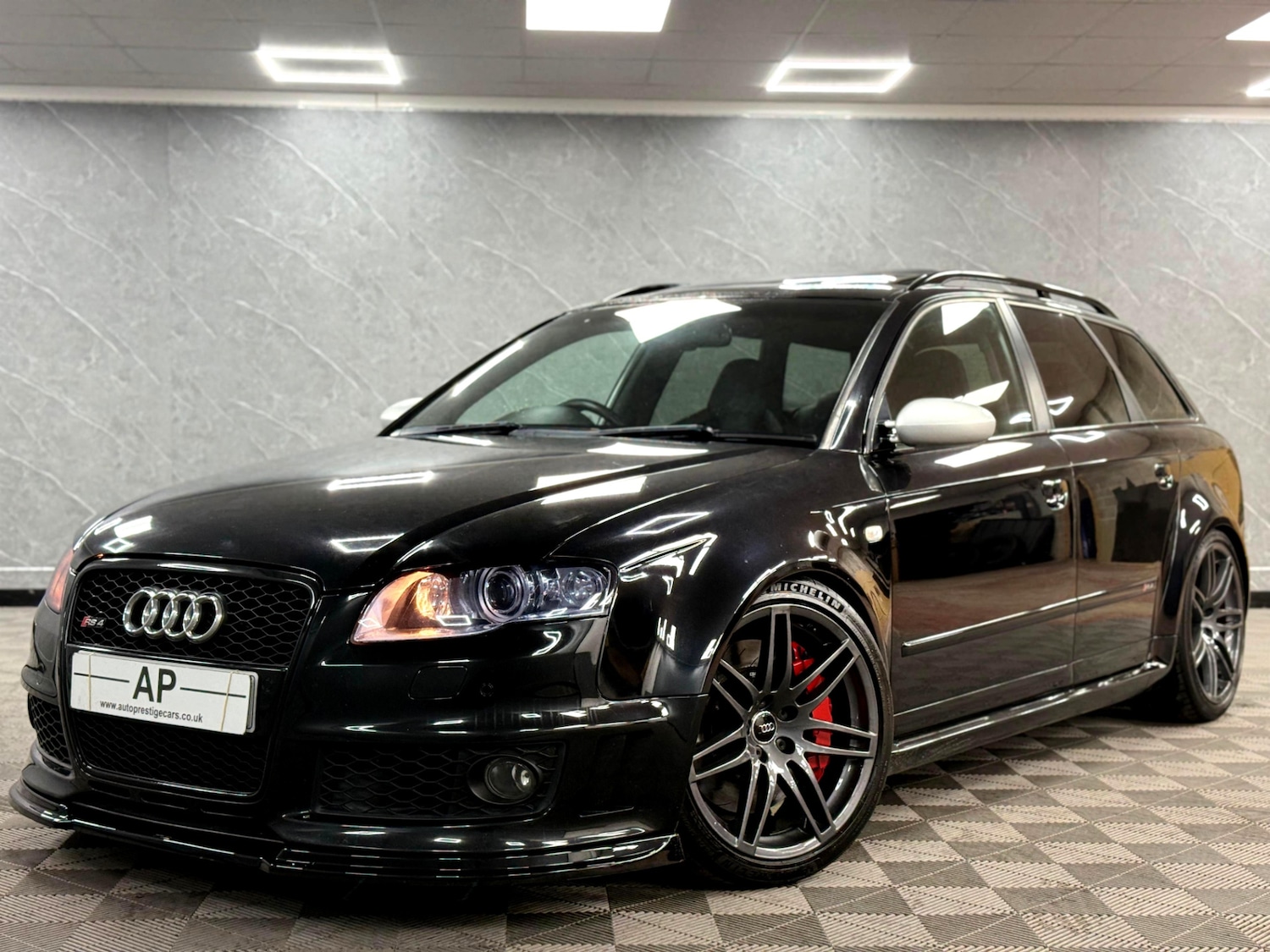 Used Audi RS4 2006 for sale - 76527601: Photo 24
