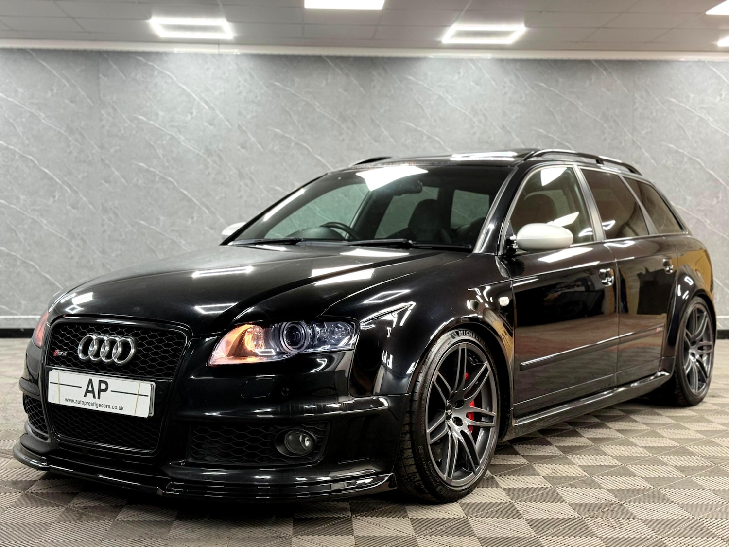Used Audi RS4 2006 for sale - 76527601: Photo 28