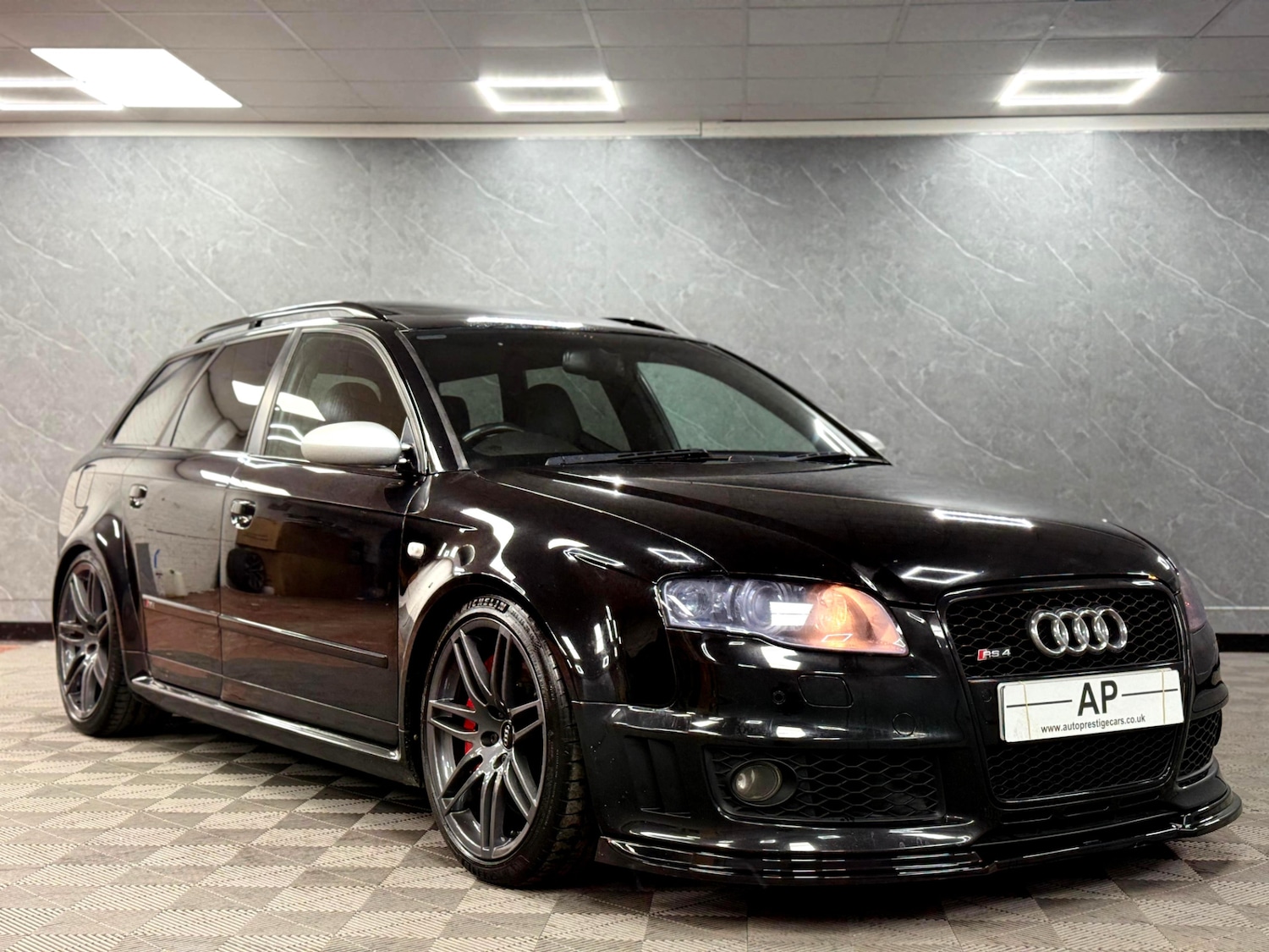 Used Audi RS4 2006 for sale - 76527601: Photo 34