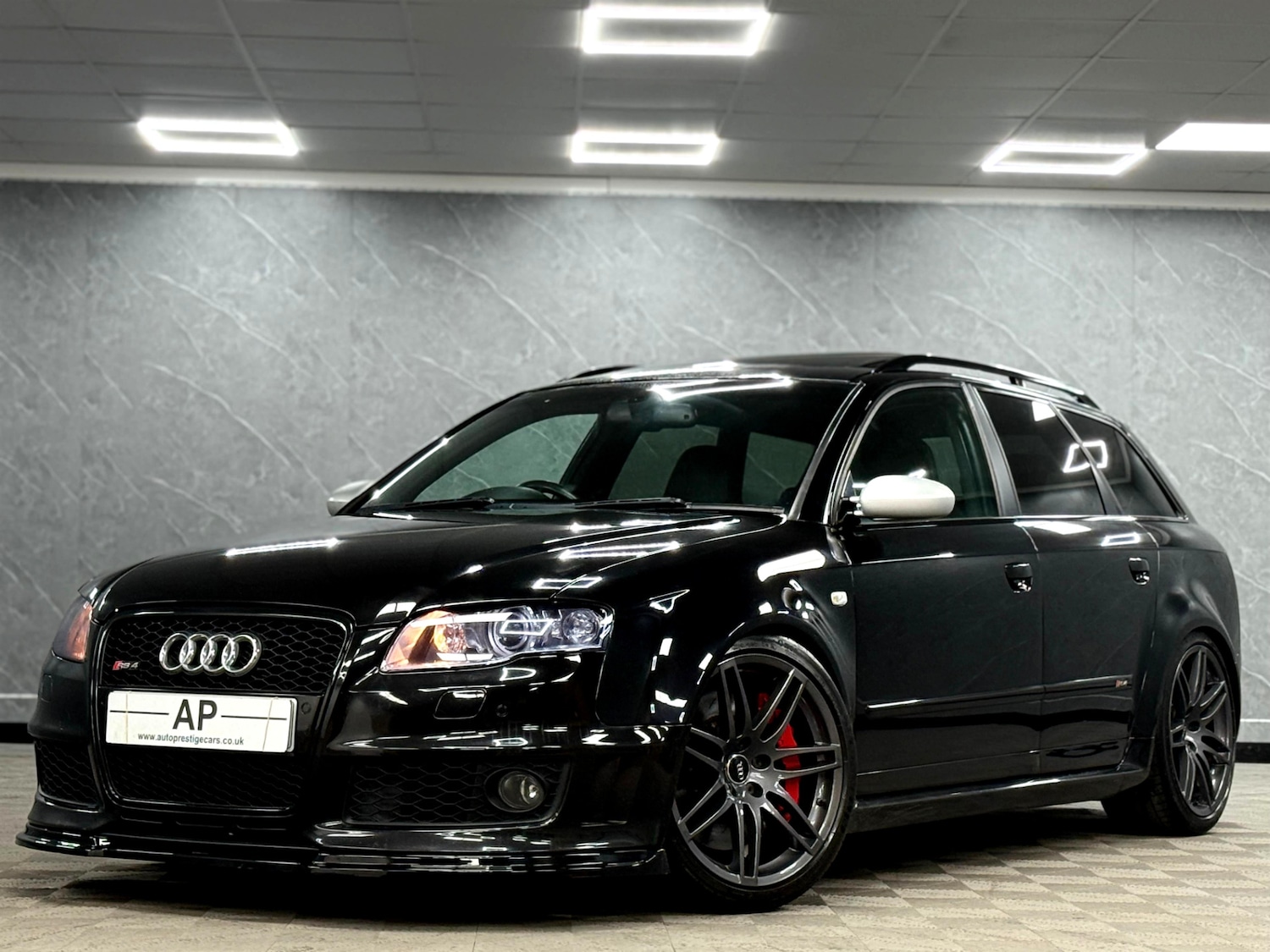 Used Audi RS4 2006 for sale - 76527601: Photo 4