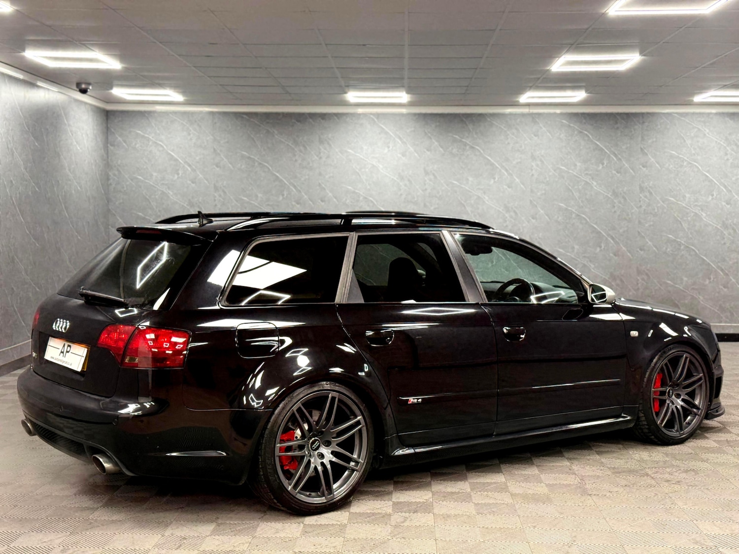 Used Audi RS4 2006 for sale - 76527601: Photo 40