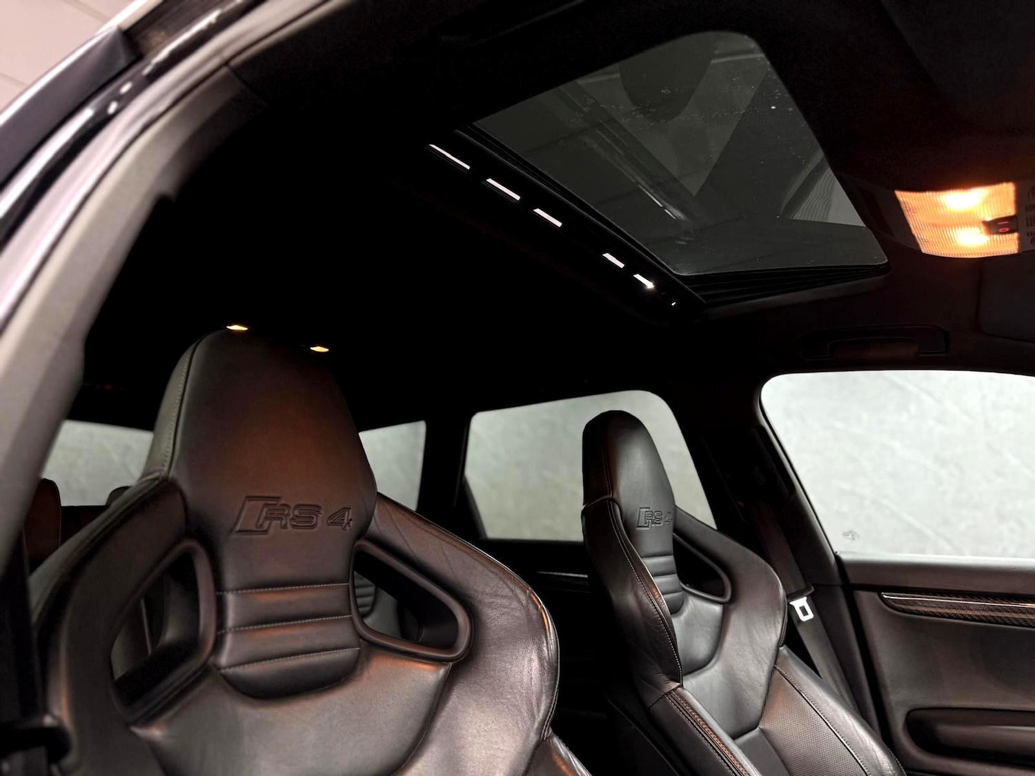 Used Audi RS4 2006 for sale - 76527601: Photo 49