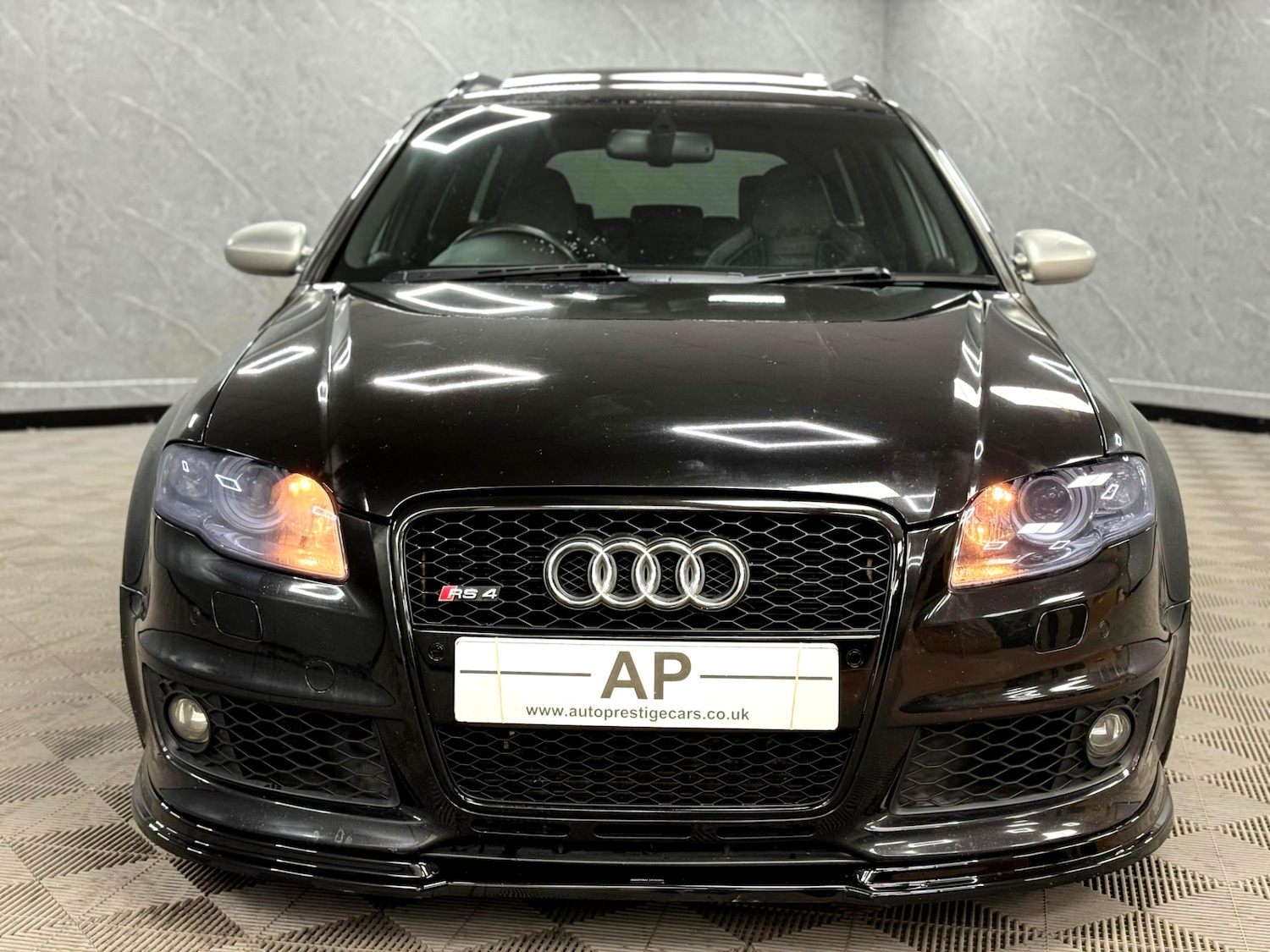 Used Audi RS4 2006 for sale - 76527601: Photo 5