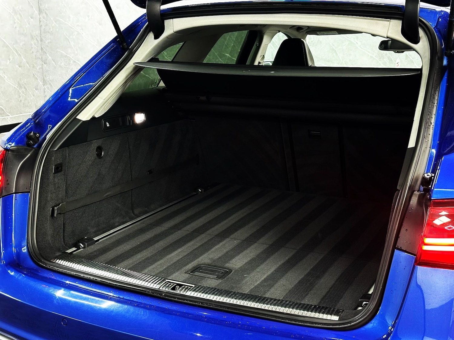 Used Audi RS6 2017 for sale - 76618503: Photo 11