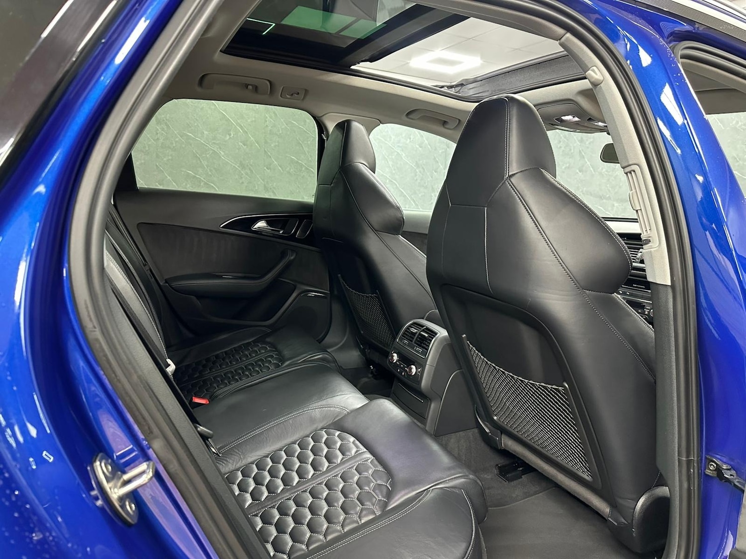 Used Audi RS6 2017 for sale - 76618503: Photo 15