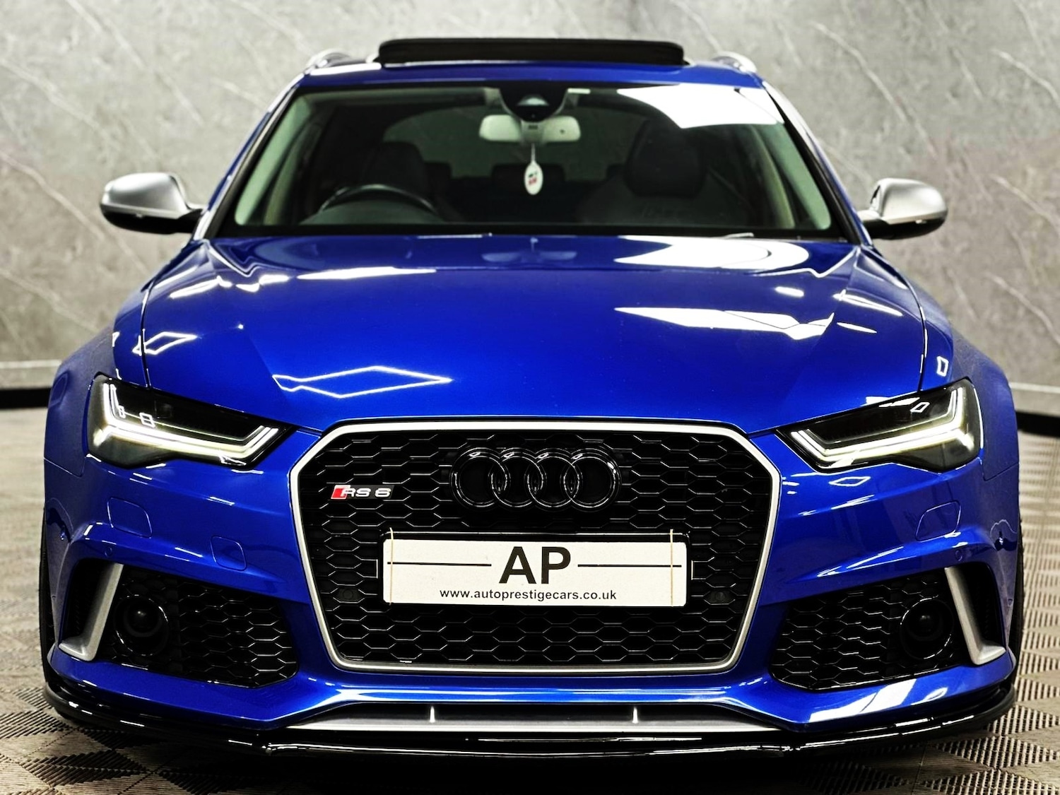 Used Audi RS6 2017 for sale - 76618503: Photo 3