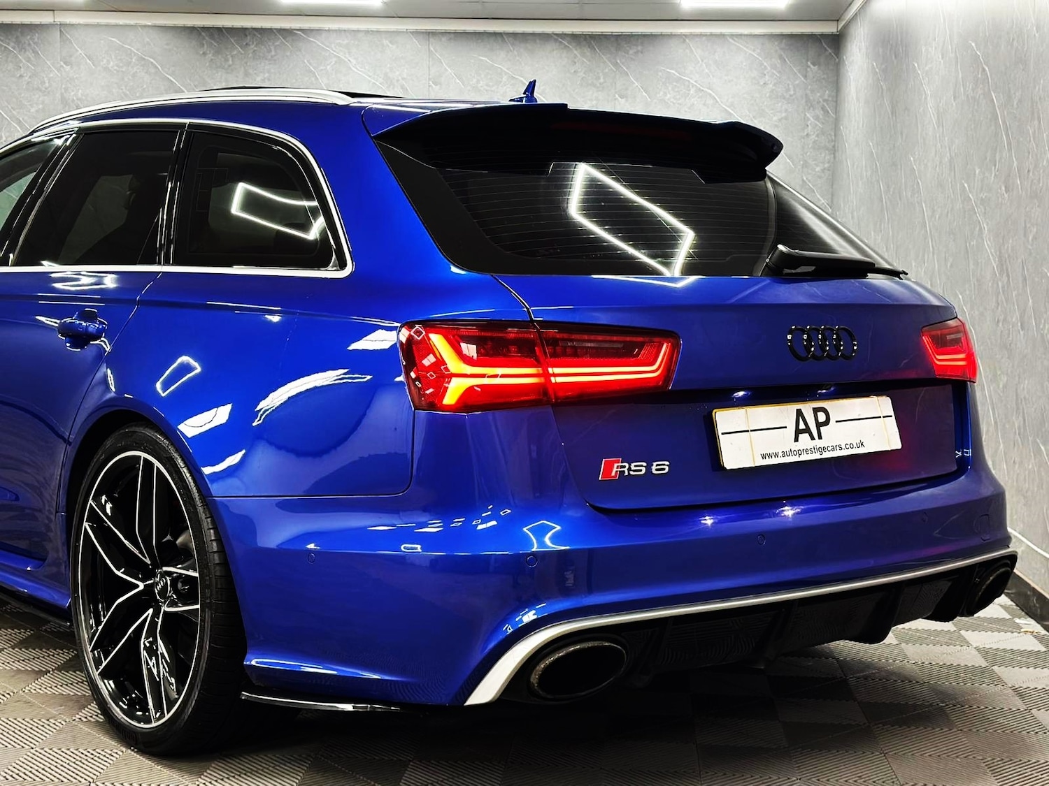 Used Audi RS6 2017 for sale - 76618503: Photo 73