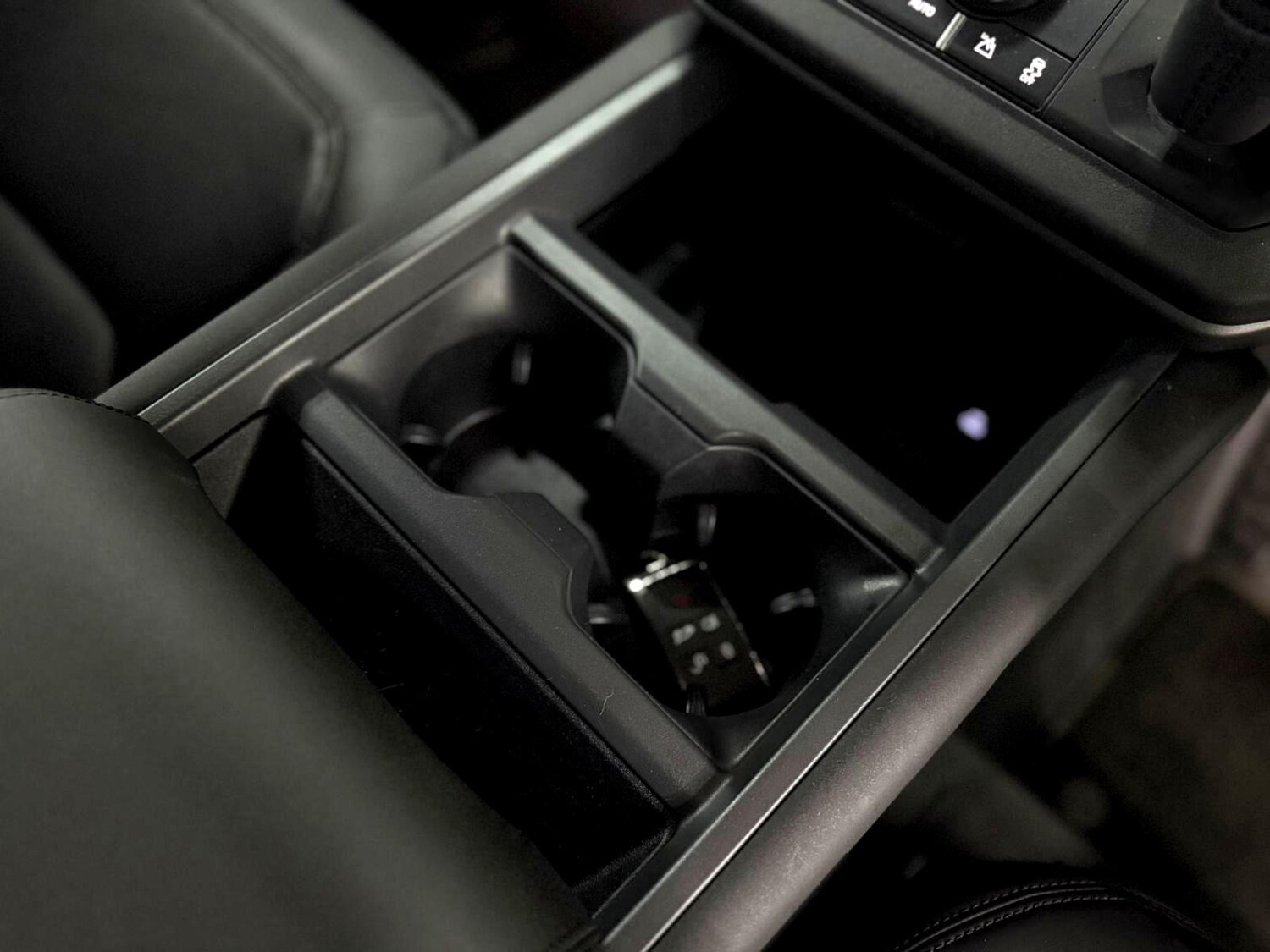 Used Land Rover Defender 2025 for sale - 78108412: Photo 23