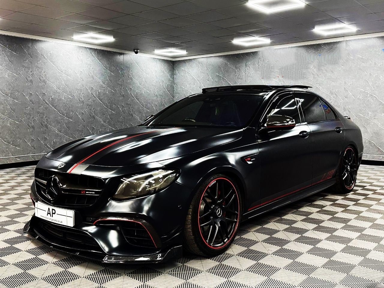 Used Mercedes-Benz E Class 2017 for sale - 77558831: Photo 2