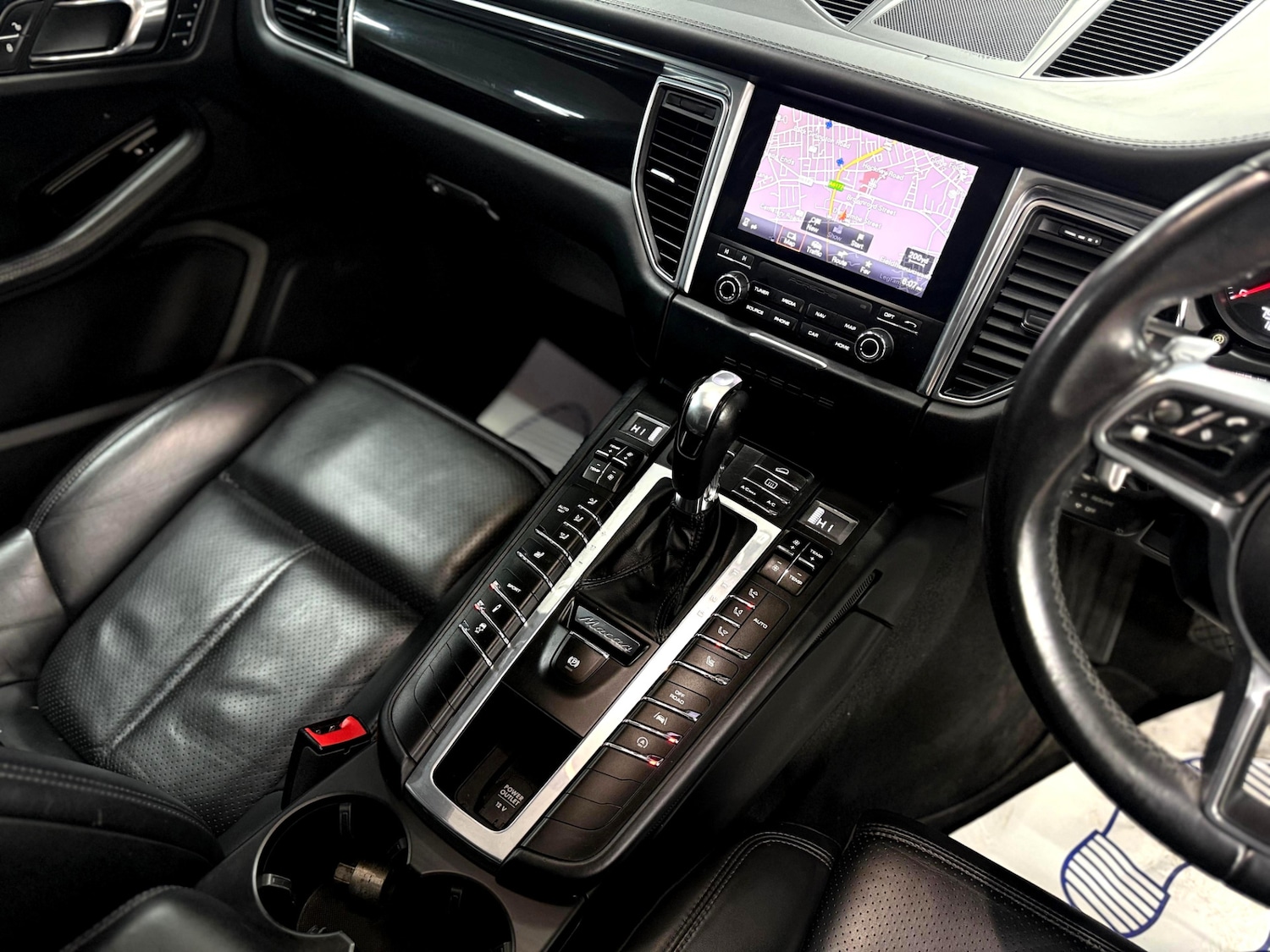 Used Porsche Macan 2017 for sale - 76671151: Photo 12