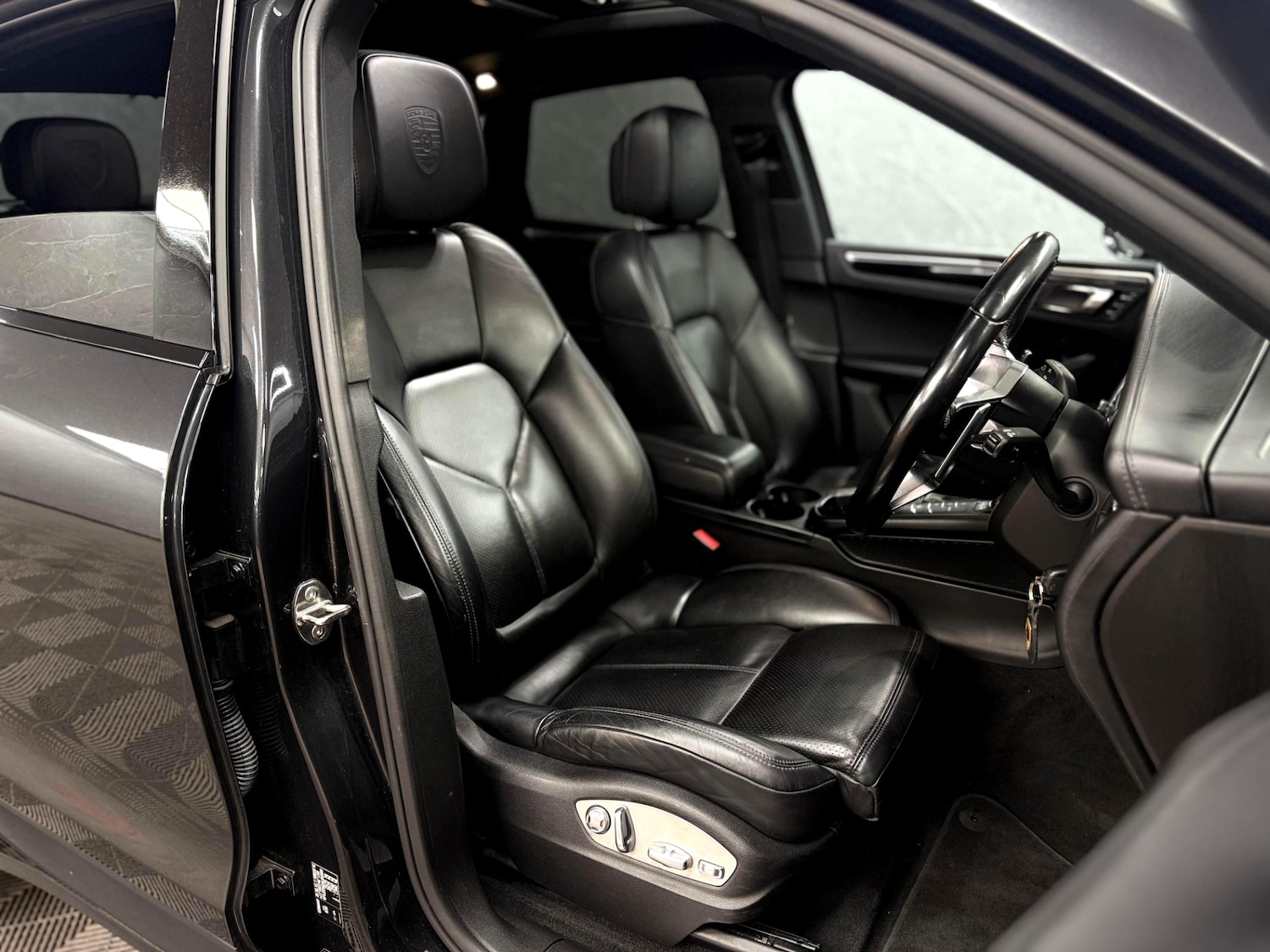 Used Porsche Macan 2017 for sale - 76671151: Photo 14