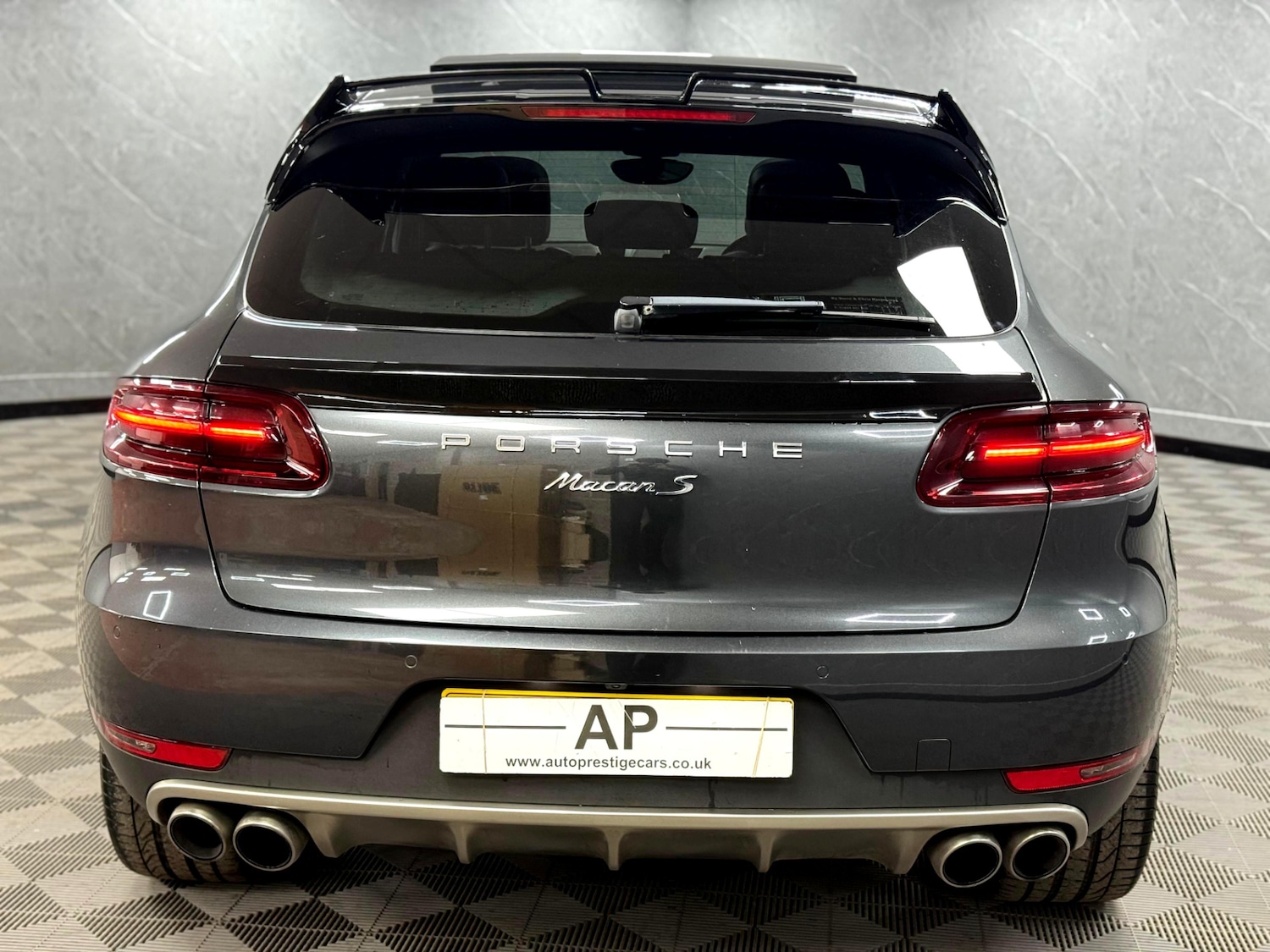 Used Porsche Macan 2017 for sale - 76671151: Photo 18