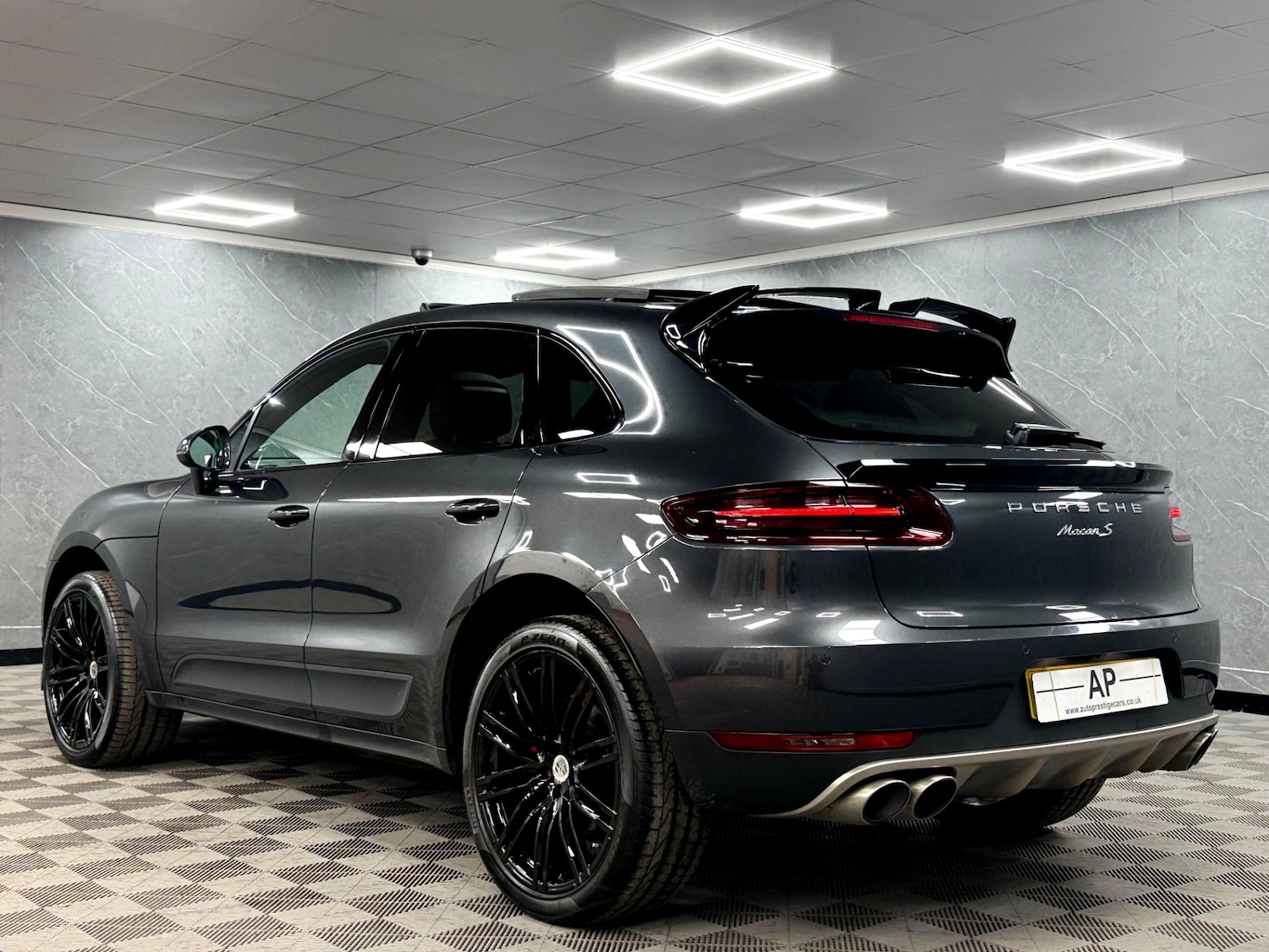 Used Porsche Macan 2017 for sale - 76671151: Photo 19