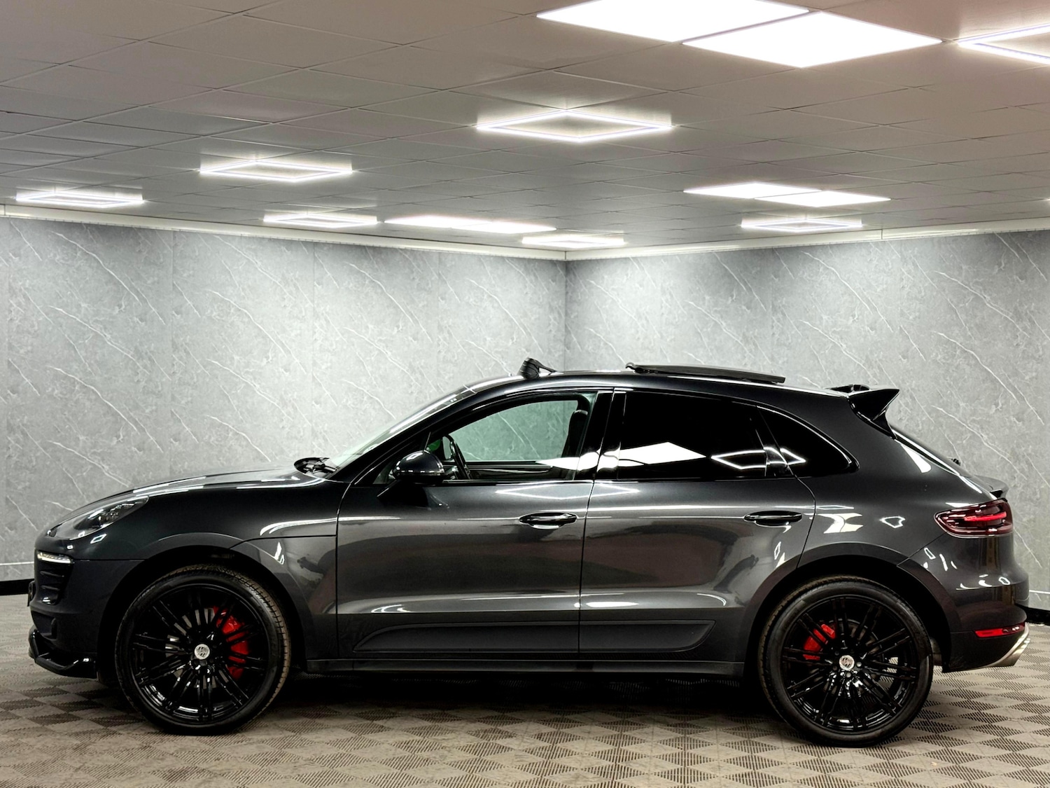 Used Porsche Macan 2017 for sale - 76671151: Photo 29