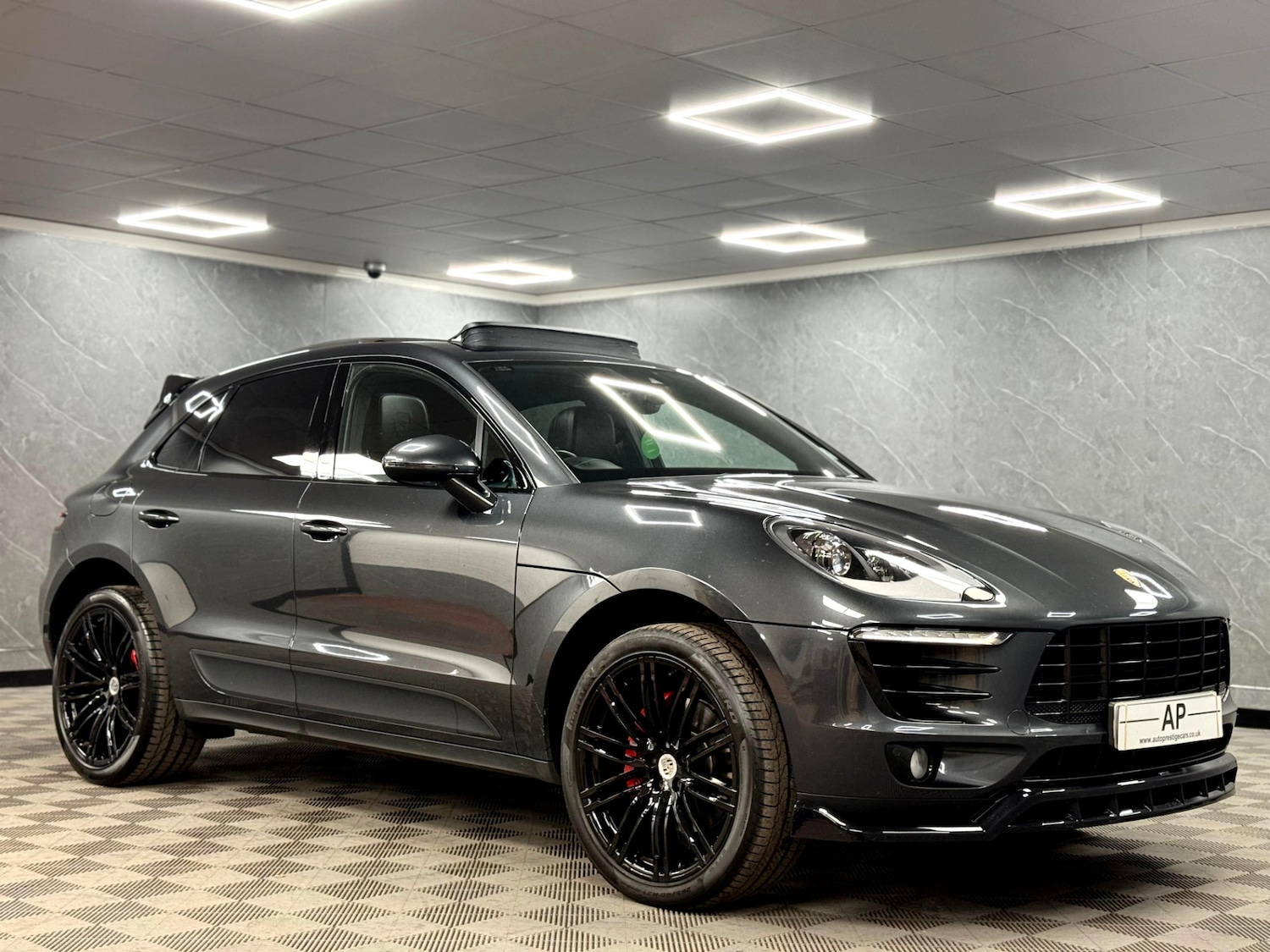Used Porsche Macan 2017 for sale - 76671151: Photo 31