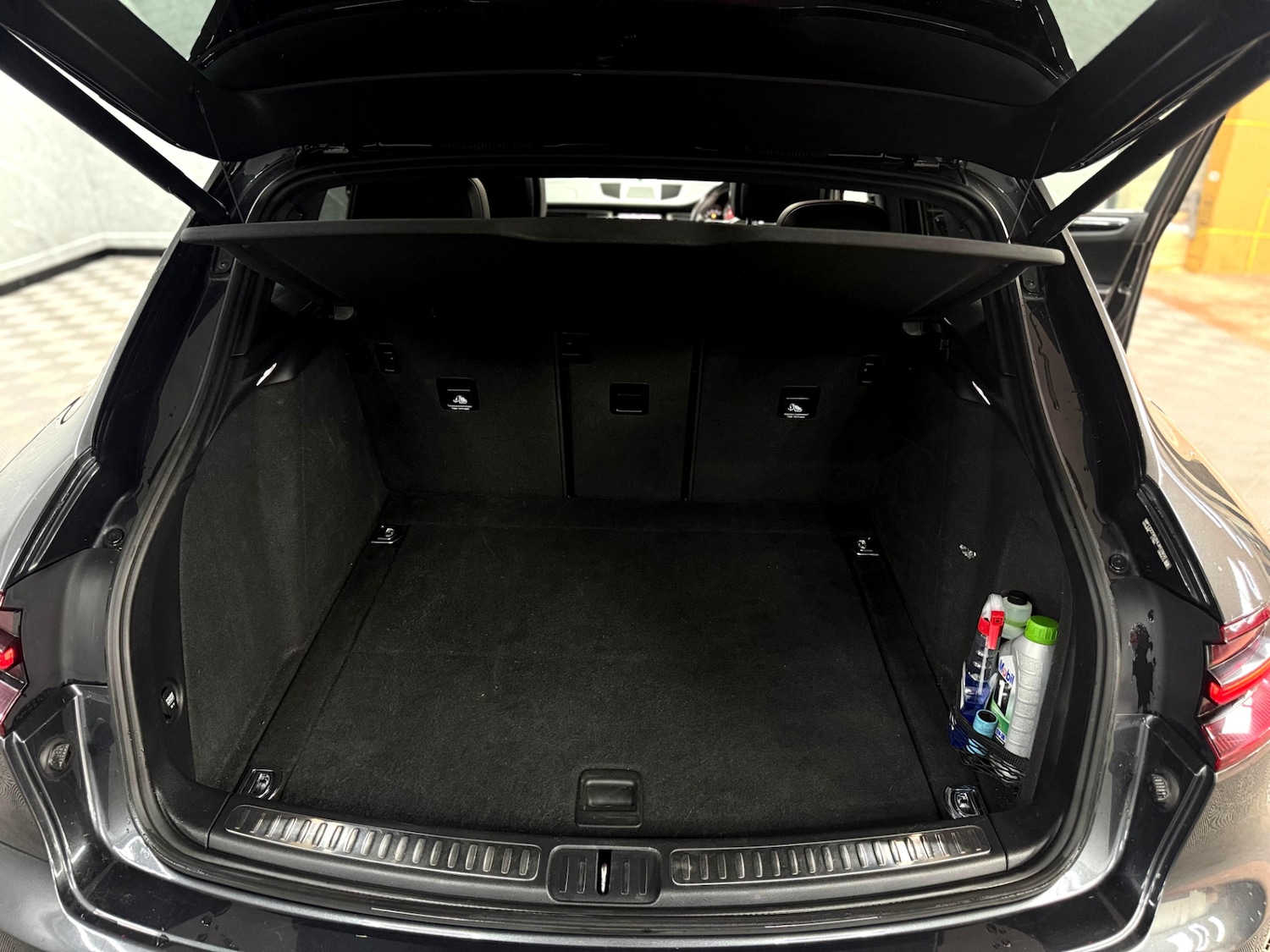 Used Porsche Macan 2017 for sale - 76671151: Photo 38