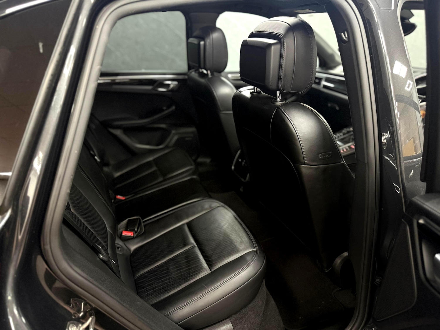 Used Porsche Macan 2017 for sale - 76671151: Photo 40