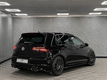 Used Volkswagen Golf 2017 for sale - 78929313: Photo