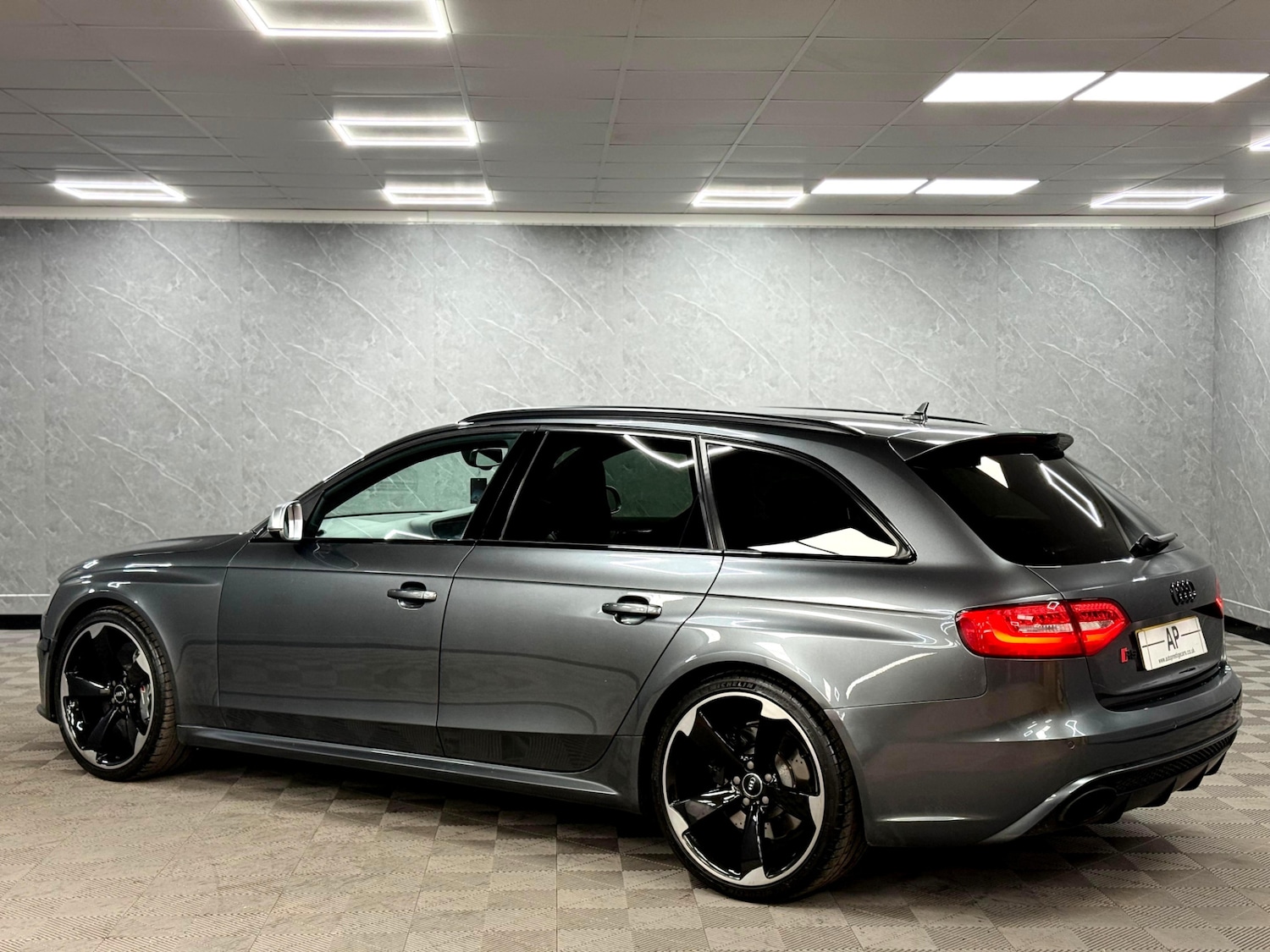 Used Audi RS4 2014 for sale - 76948531: Photo 17