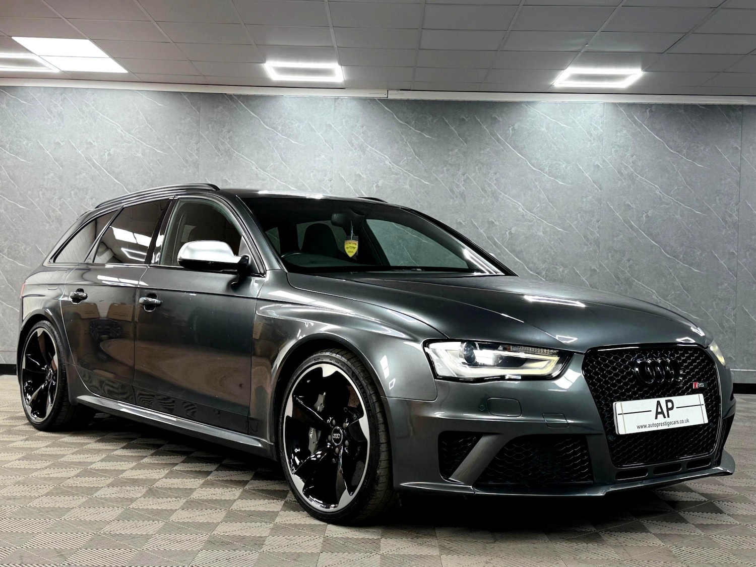 Used Audi RS4 2014 for sale - 76948531: Photo 2