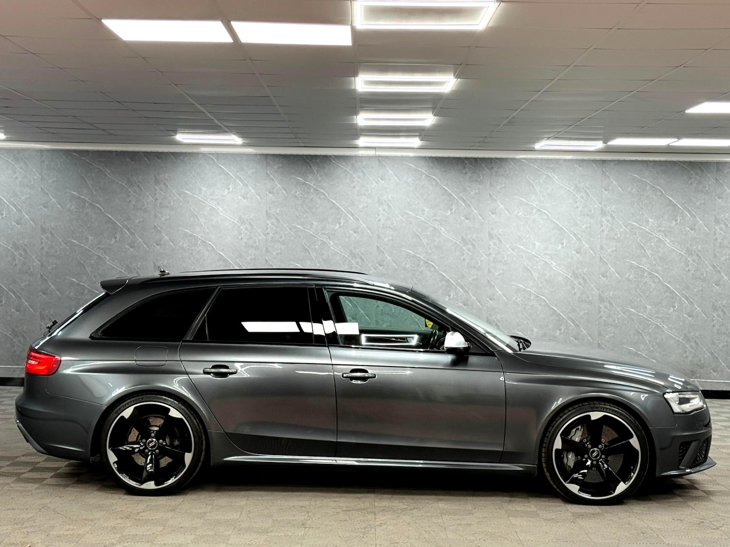 Used Audi RS4 2014 for sale - 76948531: Photo 22
