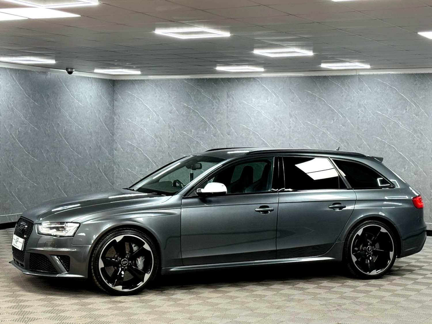 Used Audi RS4 2014 for sale - 76948531: Photo 5
