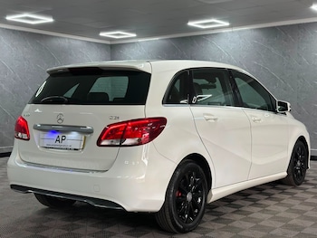 Used Mercedes-Benz B Class 2015 for sale - 78865342: Photo