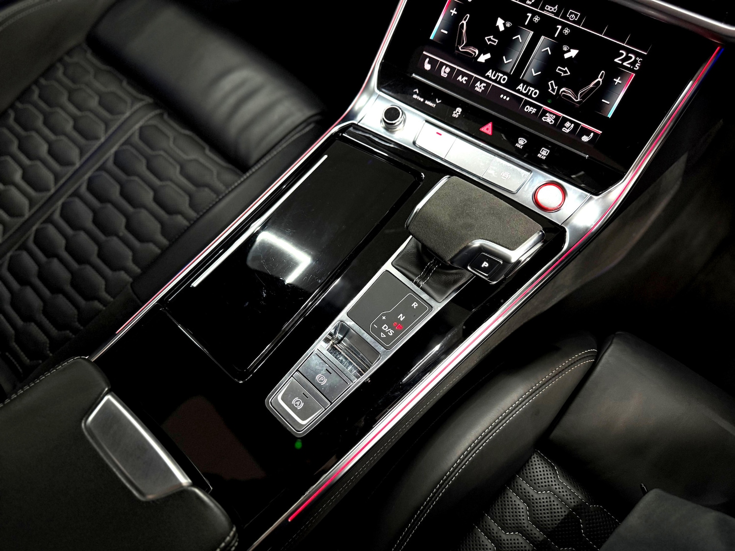 Used Audi RS6 2020 for sale - 77399359: Photo 18