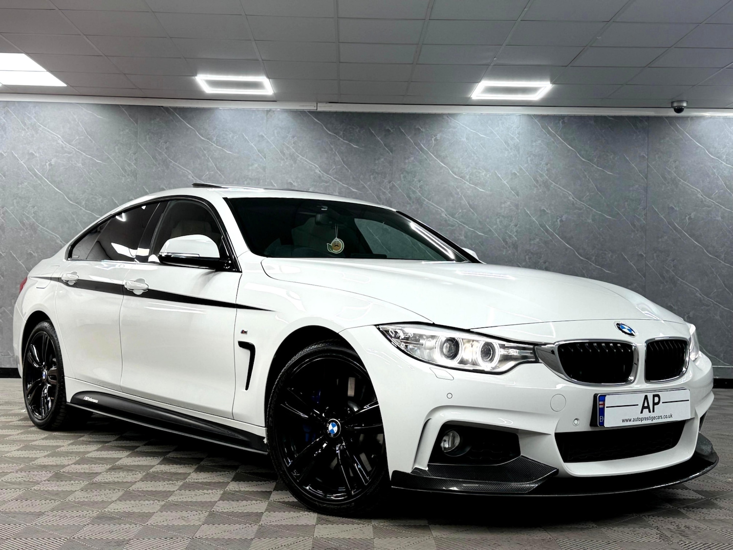 Used BMW 4 Series 2016 for sale - 76446372: Photo 1