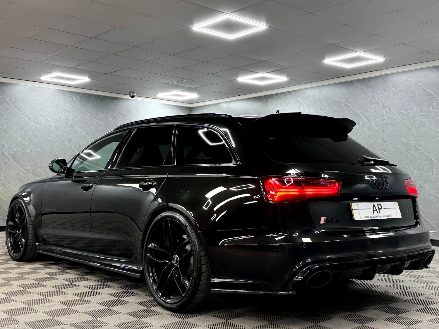 Used Audi RS6 2016 for sale - 77087644: Photo 10